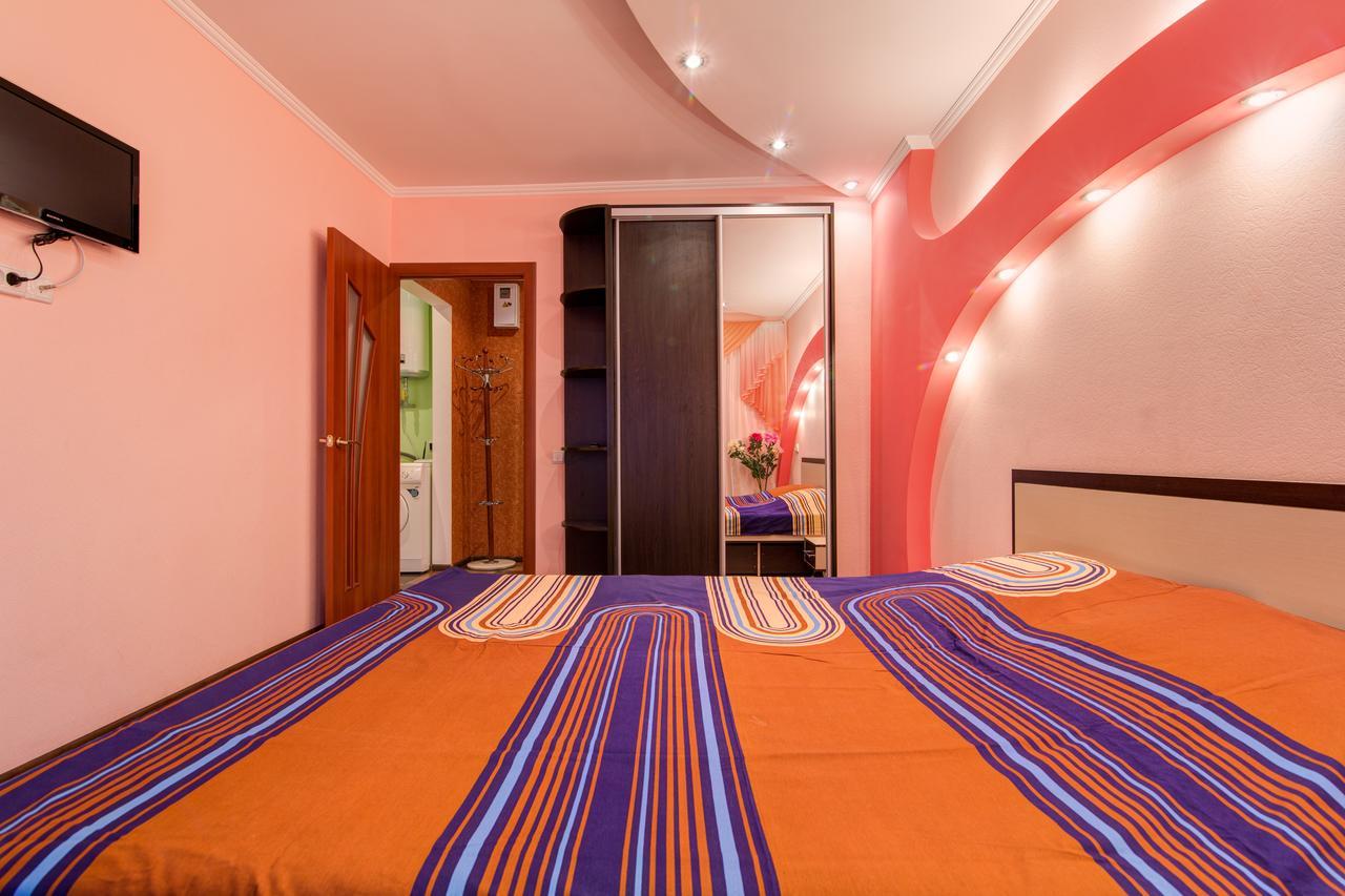 On Riverfront Of Dnepr Apartment
